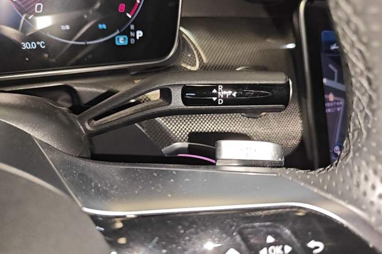 Used Mercedes-Benz C-Class 2023 C 260 L Sport Edition Gear Lever