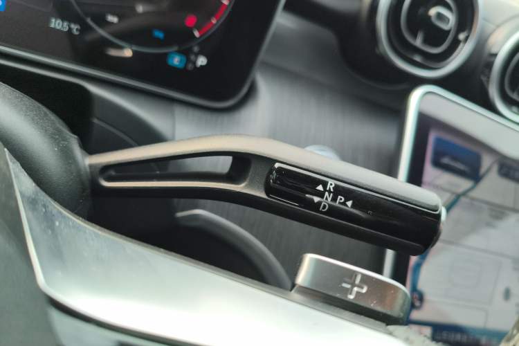 Used Mercedes-Benz C-Class 2023 C 200 L Sport Edition Gear Lever