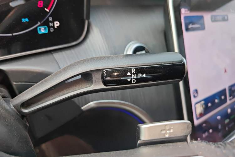 Used Mercedes-Benz C-Class 2023 C 260 L Sport Edition Gear Lever