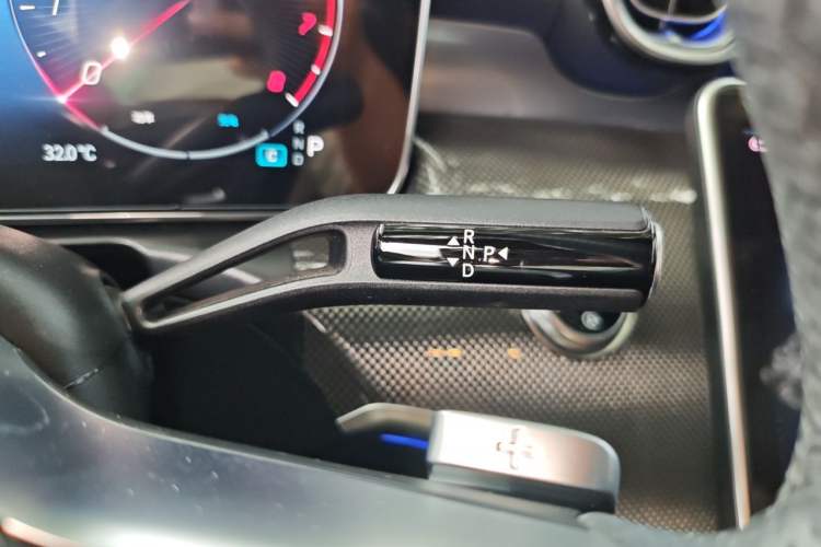 Used Mercedes-Benz C-Class 2023 Second Facelift C 260 L Gear Lever