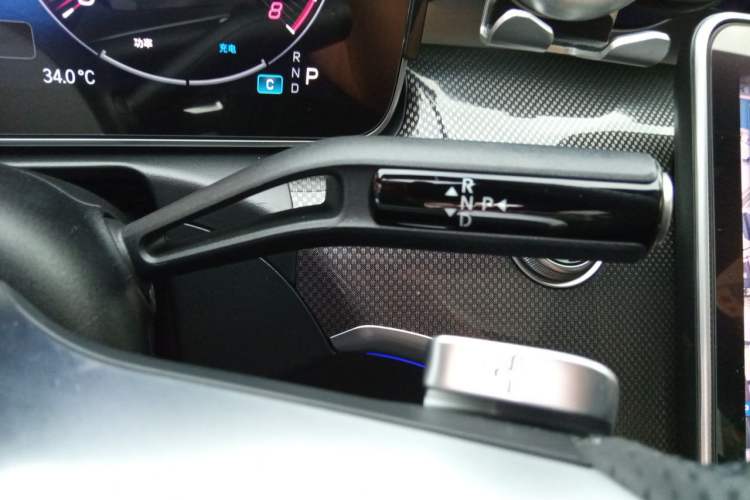 Used Mercedes-Benz C-Class 2023 C 260 L Sport Edition Gear Lever