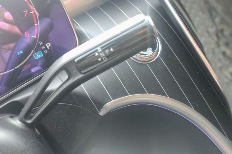 Used Mercedes-Benz C-Class 2023 C 260 L Sport Edition Gear Lever