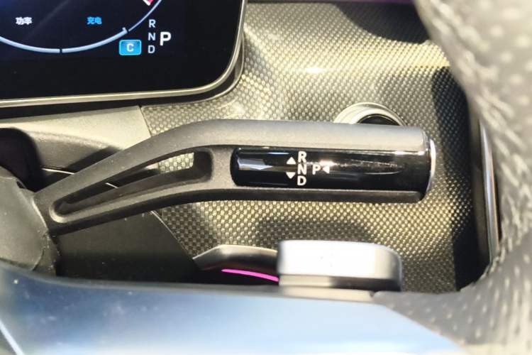 Used Mercedes-Benz C-Class 2023 Second Facelift C 260 L Starry Night Sports Edition Gear Lever