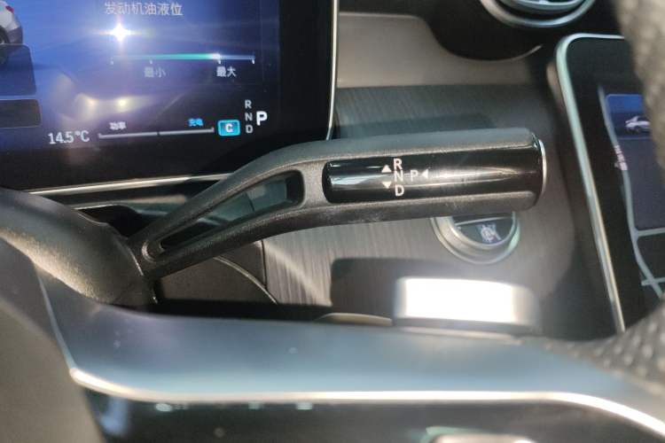 Used Mercedes-Benz C-Class 2023 Revised C 200 L Sport Edition Gear Lever