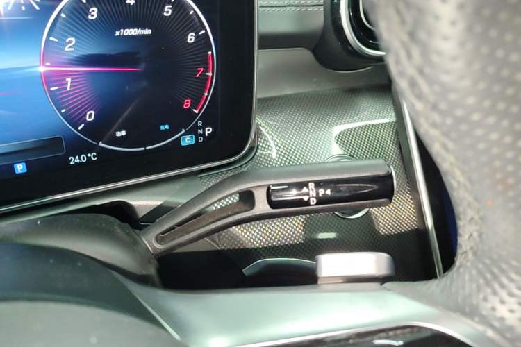 Used Mercedes-Benz C-Class 2023 Second Facelift C 260 L Sport Edition Gear Lever