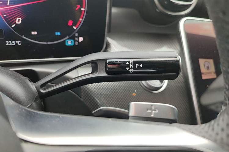 Used Mercedes-Benz C-Class 2023 Revised C 200 L Sport Edition Gear Lever
