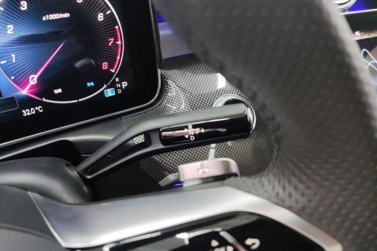 Used Mercedes-Benz C-Class 2023 Restyled C 260 L Sport Edition Gear Lever
