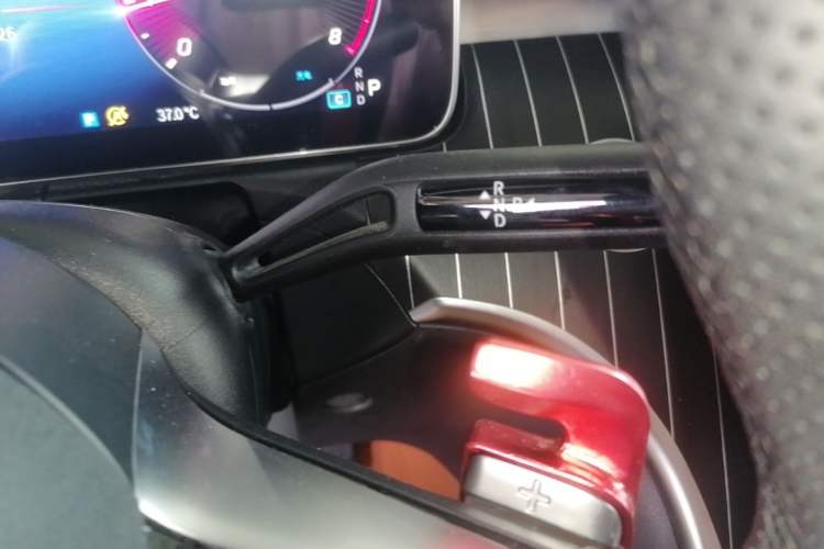 Used Mercedes-Benz C-Class 2023 Revised C 200 L Sport Edition Gear Lever