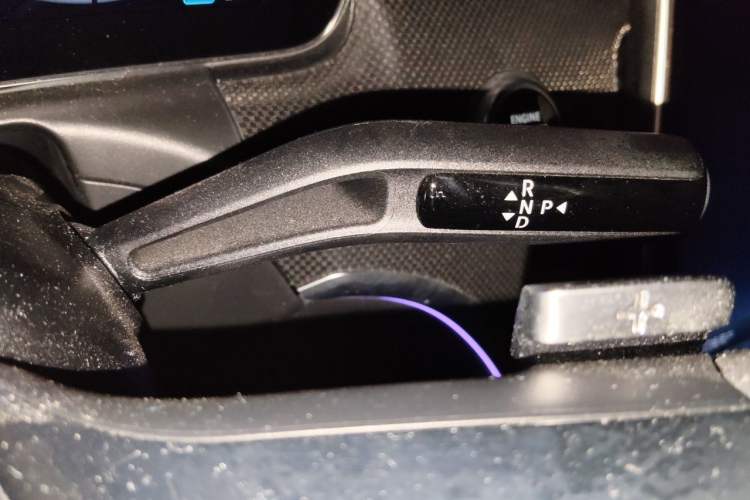 Used Mercedes-Benz C-Class 2023 Second Facelift C 260 L Sport Edition Gear Lever