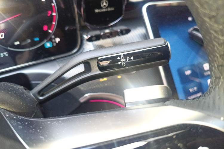 Used Mercedes-Benz C-Class 2023 Restyled C 260 L Sport Edition Gear Lever
