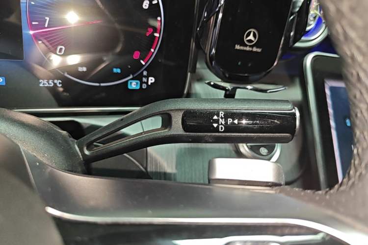 Used Mercedes-Benz C-Class 2023 C 260 L Sport Edition Gear Lever