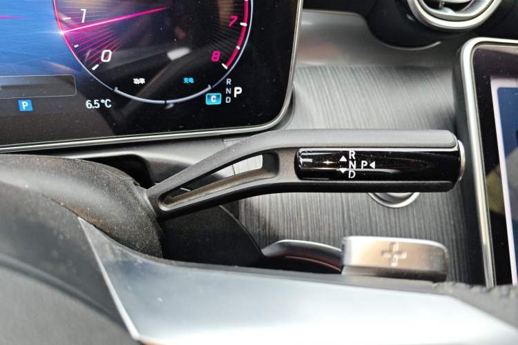 Used Mercedes-Benz C-Class 2023 C 260 L Sport Edition Gear Lever