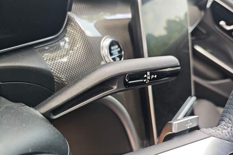 Used Mercedes-Benz C-Class 2023 Restyled C 260 L Sport Edition Gear Lever