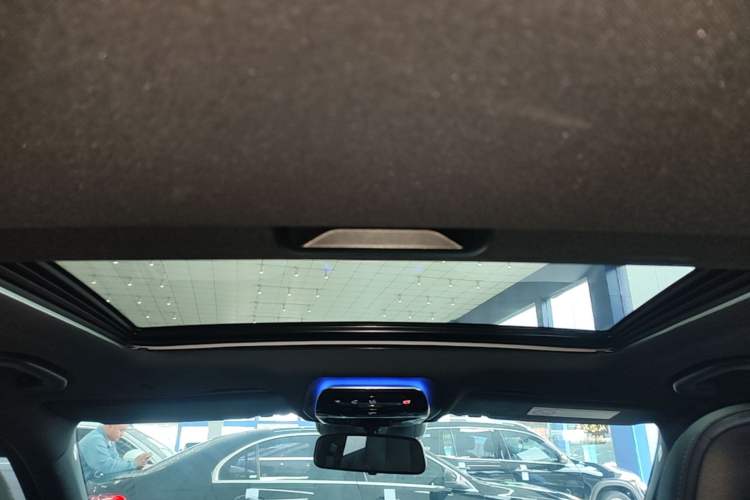 Used Mercedes-Benz C-Class 2023 C 200 L Sport Edition Headliner