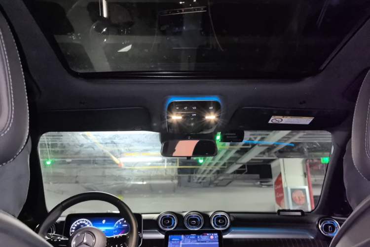 Used Mercedes-Benz C-Class 2023 Restyled C 260 L Sport Edition Headliner