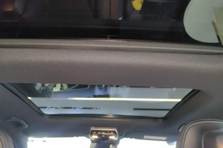 Used Mercedes-Benz C-Class 2023 Second Facelift C 260 L Sport Edition Headliner