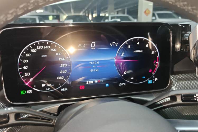 Used Mercedes-Benz C-Class 2023 Restyled C 260 L Sport Edition Instrument Cluster