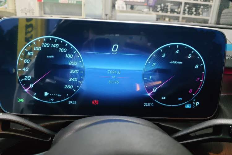 Used Mercedes-Benz C-Class 2023 Revised C 200 L Sport Edition Instrument Cluster