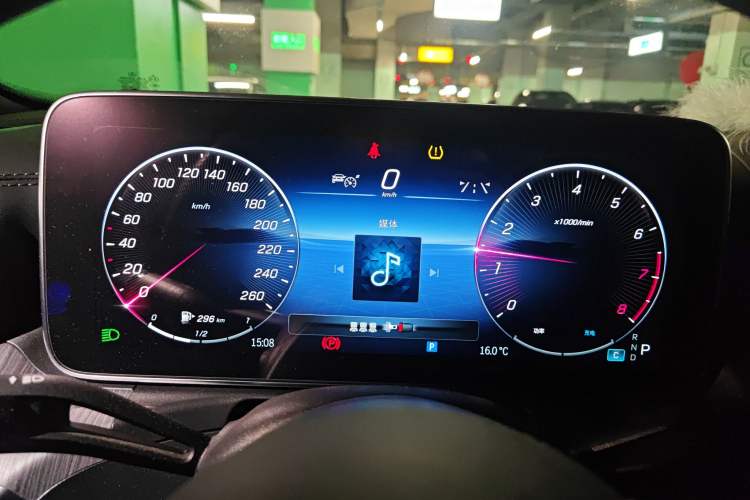 Used Mercedes-Benz C-Class 2023 C 200 L Sport Edition Instrument Cluster