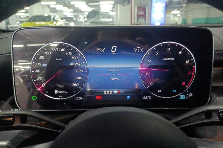Used Mercedes-Benz C-Class 2023 Revised C 200 L Sport Edition Instrument Cluster