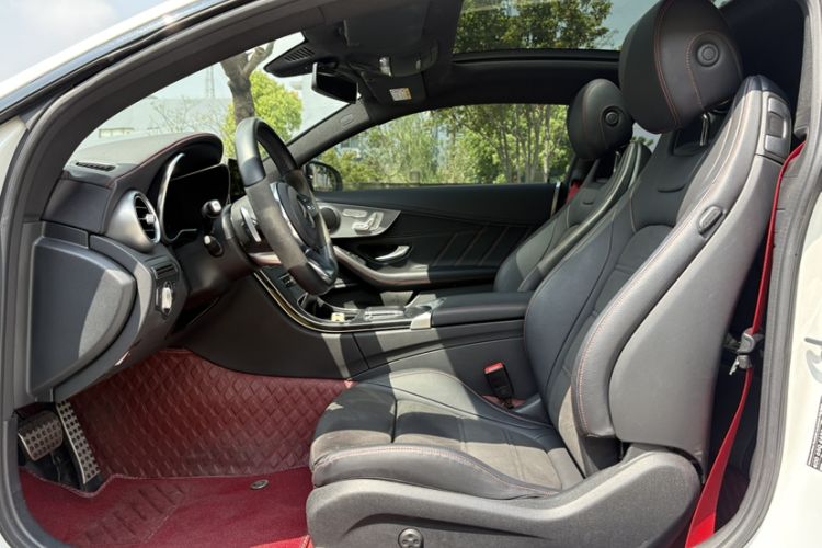 Used Mercedes-Benz C-Class 2023 C 260 Coupe Interior 1