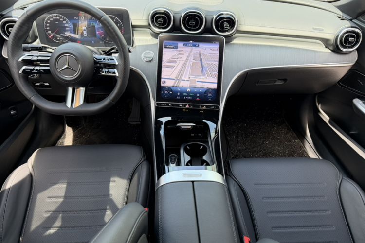 Used Mercedes-Benz C-Class 2023 C 200 L Sport Edition Interior 1