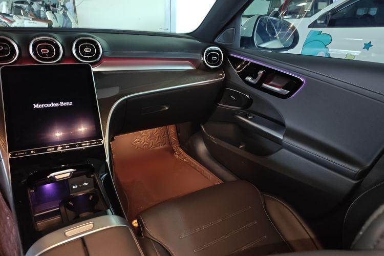 Used Mercedes-Benz C-Class 2023 Revised C 200 L Sport Edition Interior 1