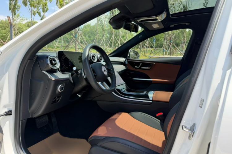 Used Mercedes-Benz C-Class 2023 C 260 L Sport Edition Interior 1