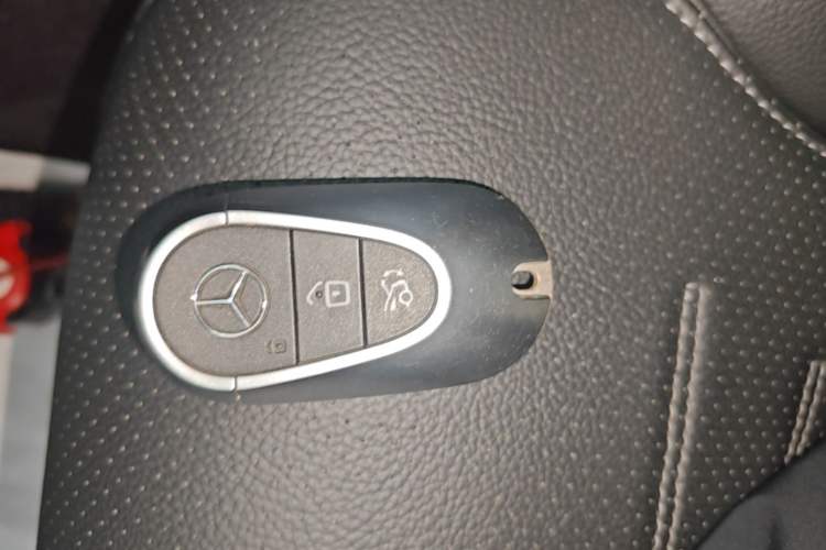 Used Mercedes-Benz C-Class 2023 Second Facelift C 260 L Sport Edition Interior 1