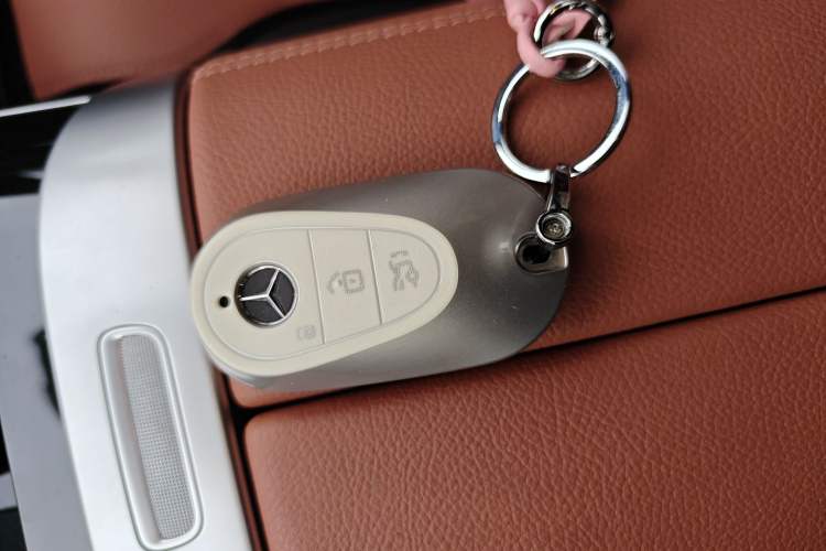Used Mercedes-Benz C-Class 2023 C 260 L Sport Edition Interior 1