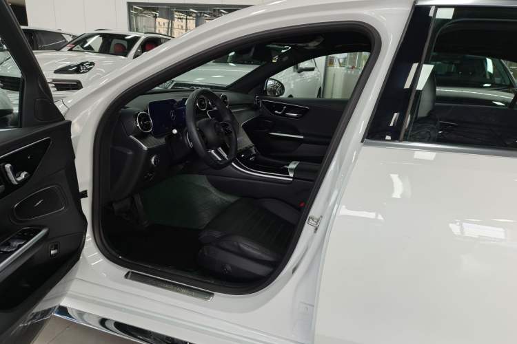 Used Mercedes-Benz C-Class 2023 C 200 L Sport Edition Interior 1