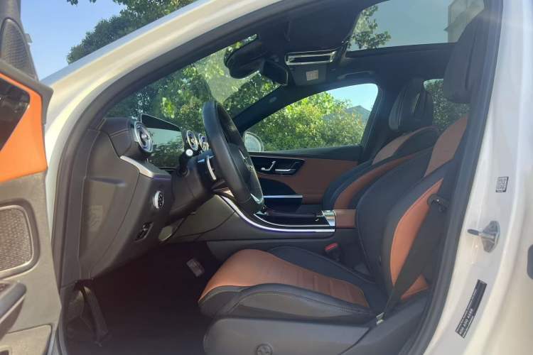 Used Mercedes-Benz C-Class 2023 Second Facelift C 260 L Sport Edition Interior 1