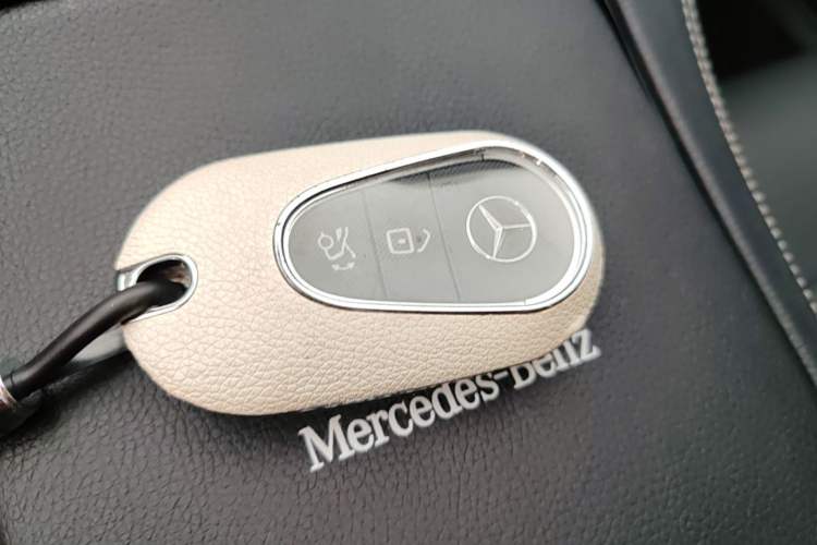 Used Mercedes-Benz C-Class 2023 Revised C 200 L Sport Edition Interior 1