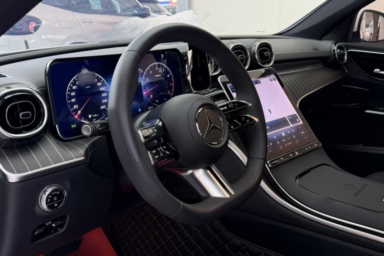 Used Mercedes-Benz C-Class 2023 C 200 L Sport Edition Interior 10