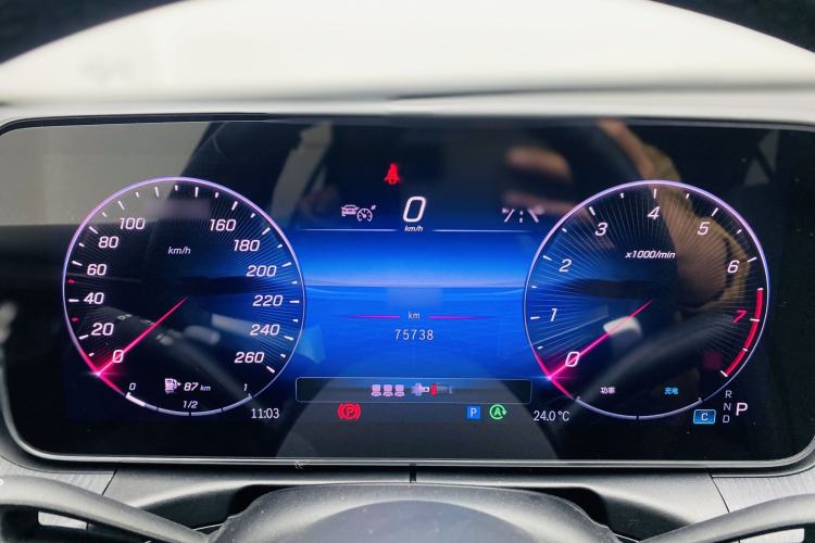 Used Mercedes-Benz C-Class 2023 C 200 L Sport Edition Interior 10