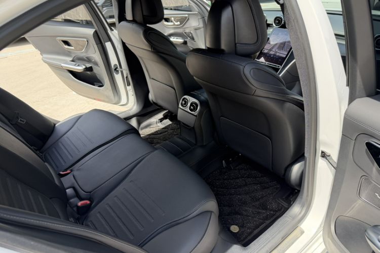 Used Mercedes-Benz C-Class 2023 C 200 L Sport Edition Interior 11