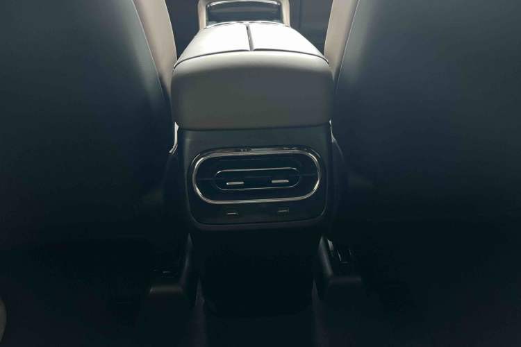 Used Mercedes-Benz C-Class 2023 Restyled C 260 L Sport Edition Interior 11