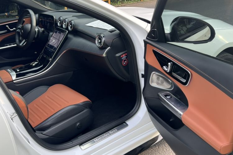 Used Mercedes-Benz C-Class 2023 C 260 L Bright Night Sports Edition Interior 2