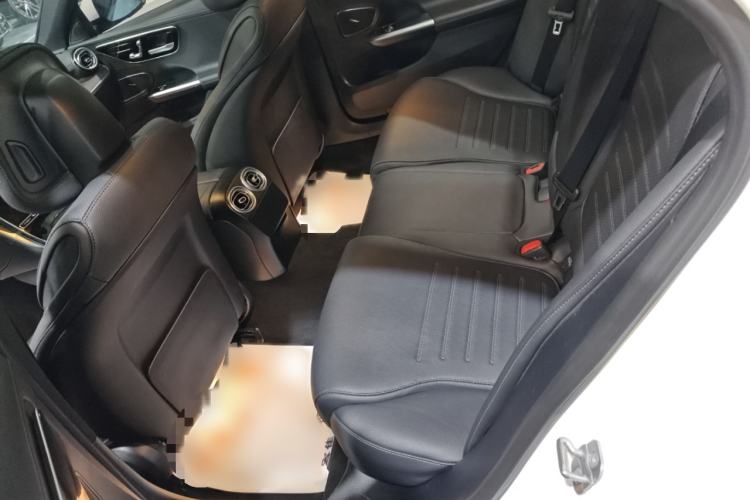 Used Mercedes-Benz C-Class 2023 Second Facelift C 260 L Sport Edition Interior 3