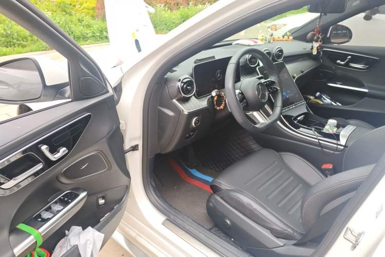Used Mercedes-Benz C-Class 2023 C 200 L Sport Edition Interior 3