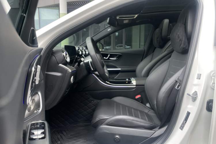 Used Mercedes-Benz C-Class 2023 Restyled C 260 L Sport Edition Interior 3