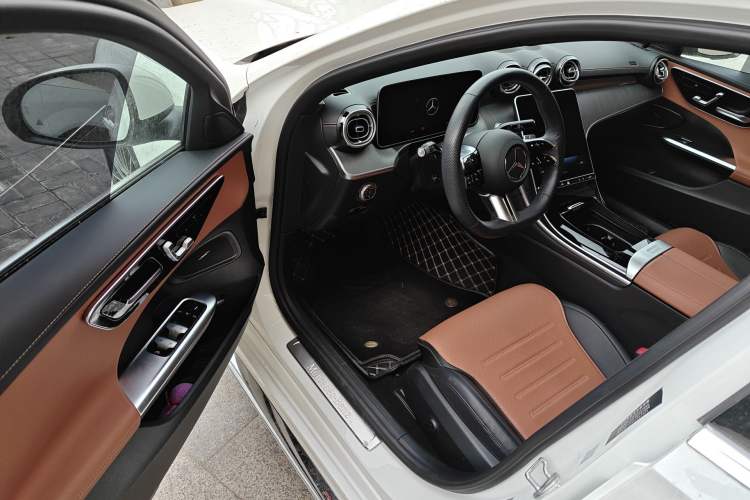 Used Mercedes-Benz C-Class 2023 C 260 L Sport Edition Interior 3