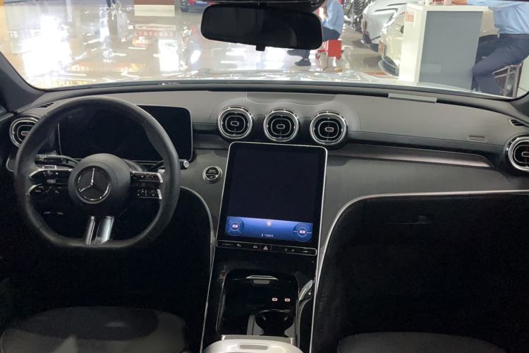 Used Mercedes-Benz C-Class 2023 C 260 L Sport Edition Interior 3
