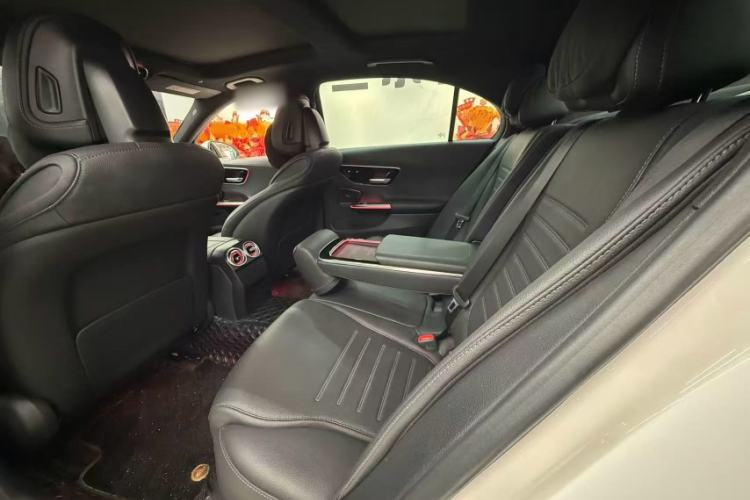 Used Mercedes-Benz C-Class 2023 Second Facelift C 260 L Sport Edition Interior 3