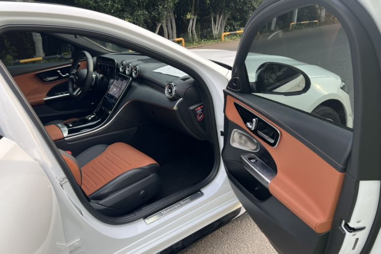 Used Mercedes-Benz C-Class 2023 C 260 L Bright Night Sports Edition Interior 3