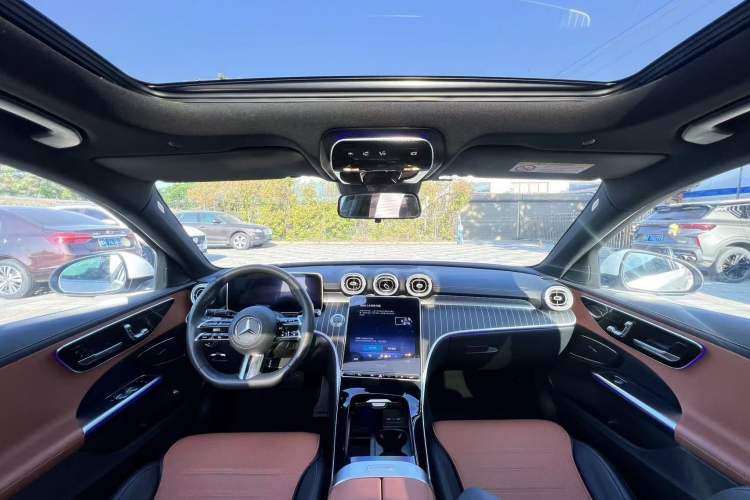 Used Mercedes-Benz C-Class 2023 Second Facelift C 260 L Sport Edition Interior 3