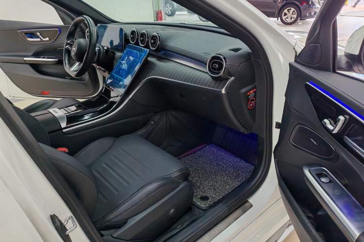 Used Mercedes-Benz C-Class 2023 C 200 L Sport Edition Interior 3