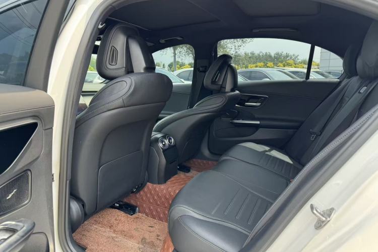 Used Mercedes-Benz C-Class 2023 C 260 L Sport Edition Interior 4