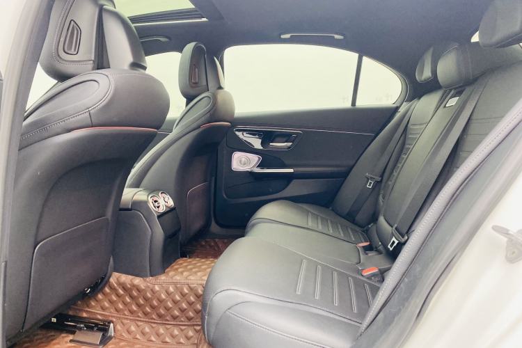 Used Mercedes-Benz C-Class 2023 C 200 L Sport Edition Interior 4