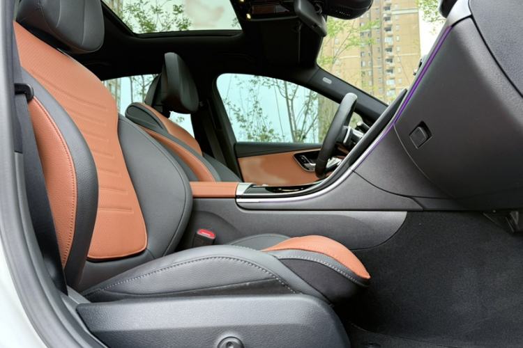 Used Mercedes-Benz C-Class 2023 C 260 L Sport Edition Interior 4